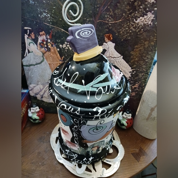 🍪PARIS Whimsical Ceramic Cookie Parisian Motif Canister,The Perfect Gift.🎁 - Picture 6 of 16